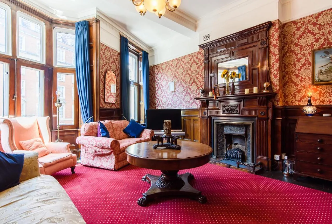 City Centre Mansion Sleeping 1 To 23 Cardiff Ferienhaus